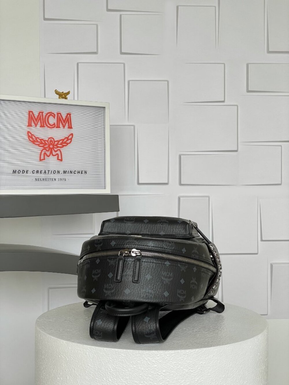 MCM Backpack Black - Picture 4 of 9